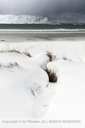 Snowy Beach near Ramberg (No. 4123)